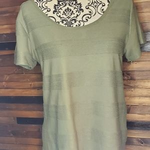 LuLaRoe Medium Classic T